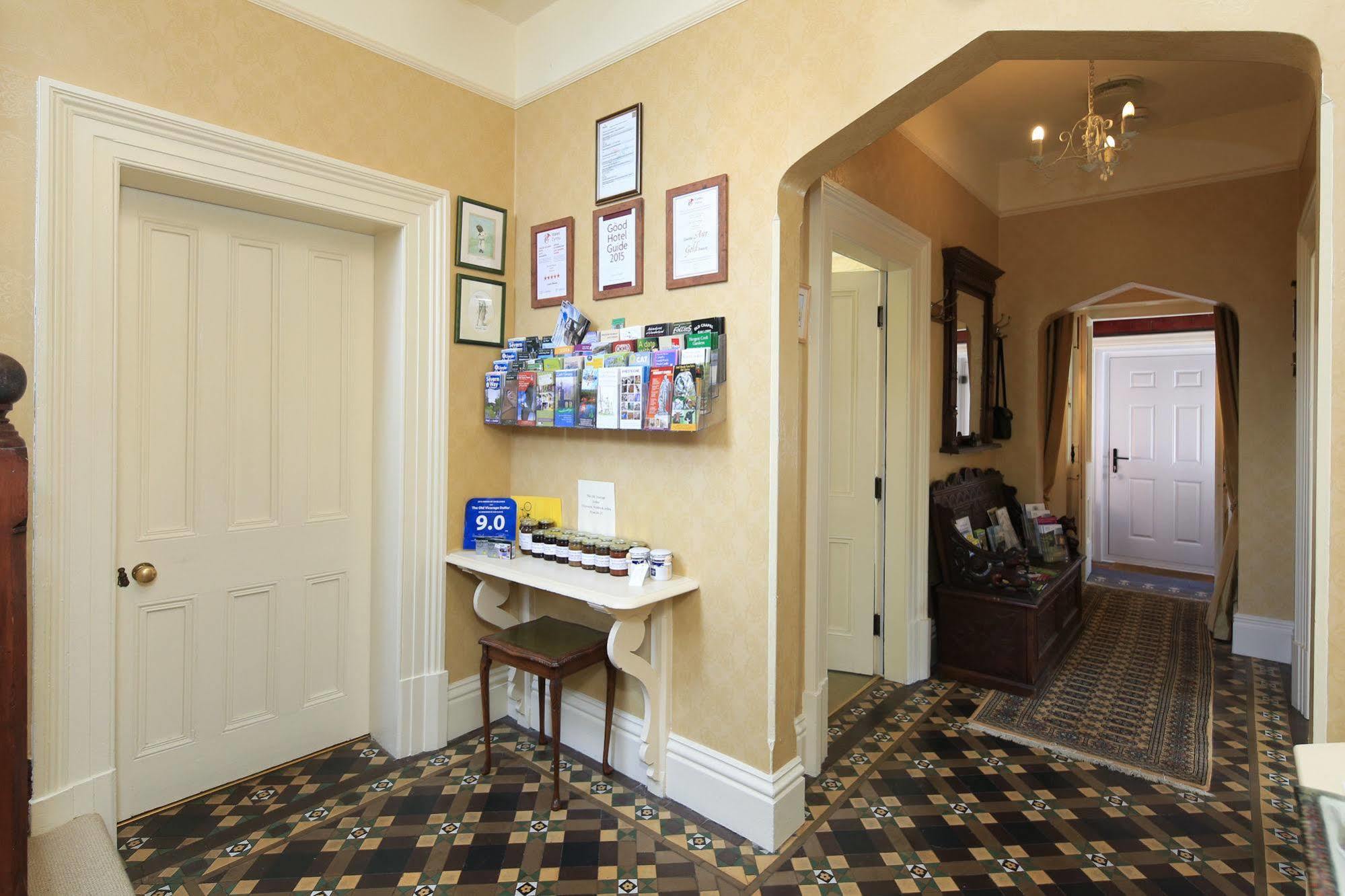 The Old Vicarage Dolfor Newtown (Powys)